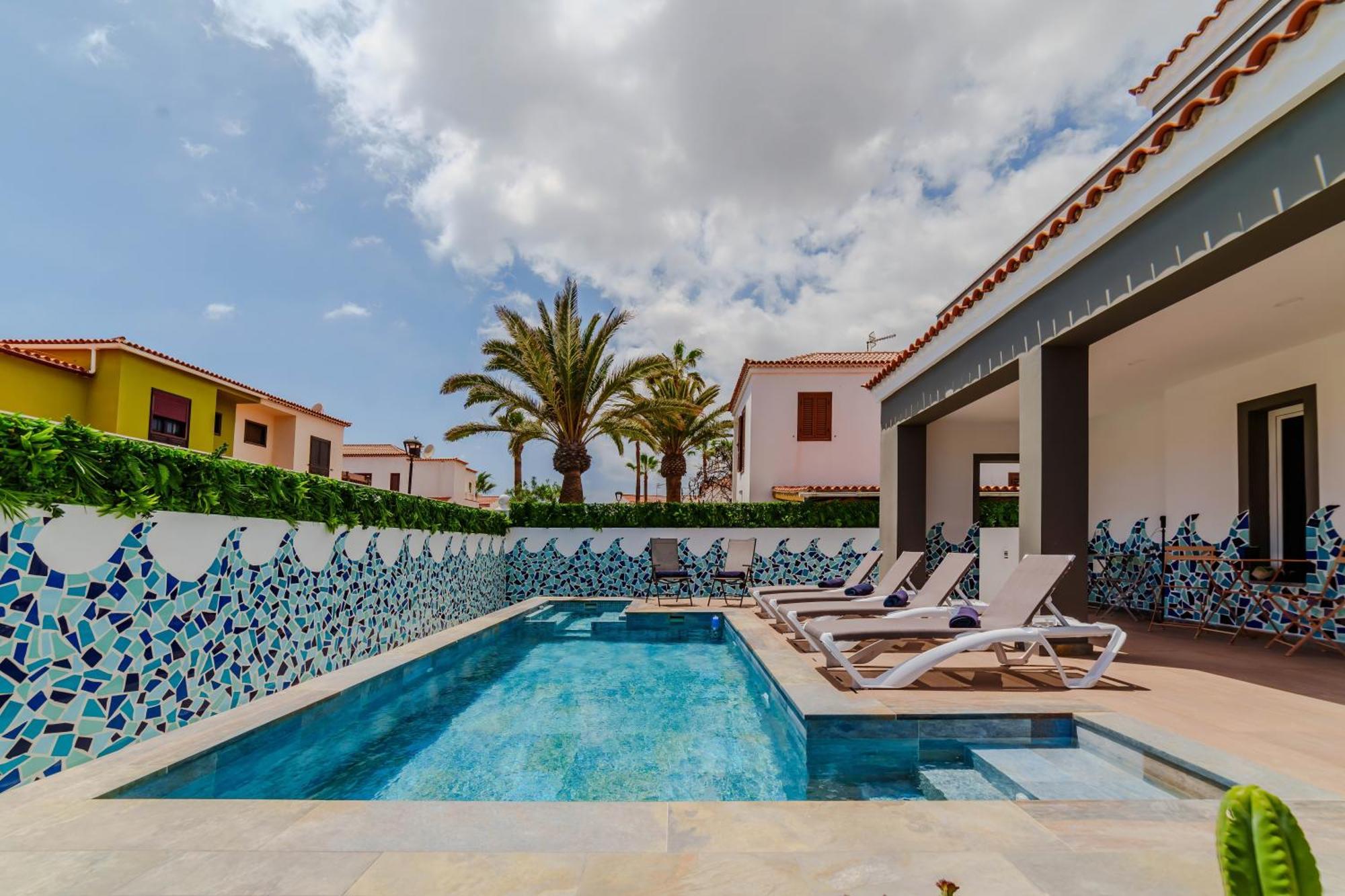 Villa De Marcos Alojamiento De Lujo Con Piscina Privada Arona  Exterior photo